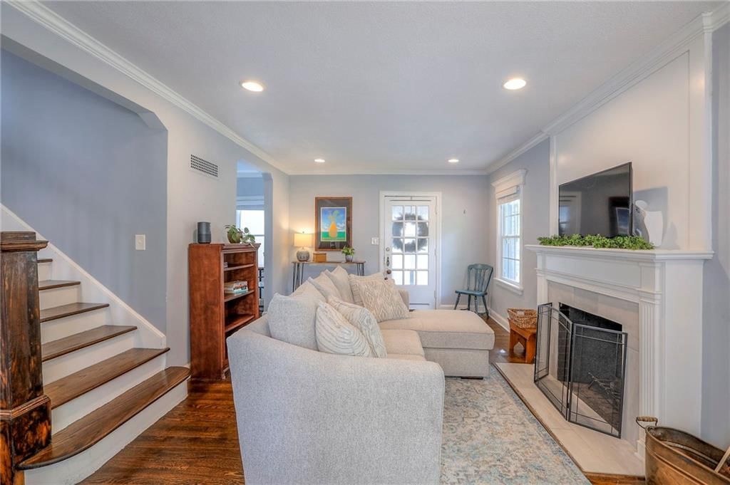 7615 OAK Street — photo 8