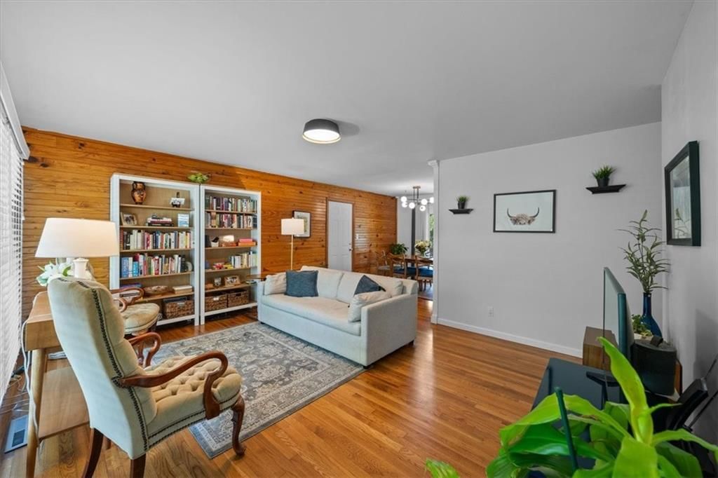 7725 Colonial Drive — photo 5