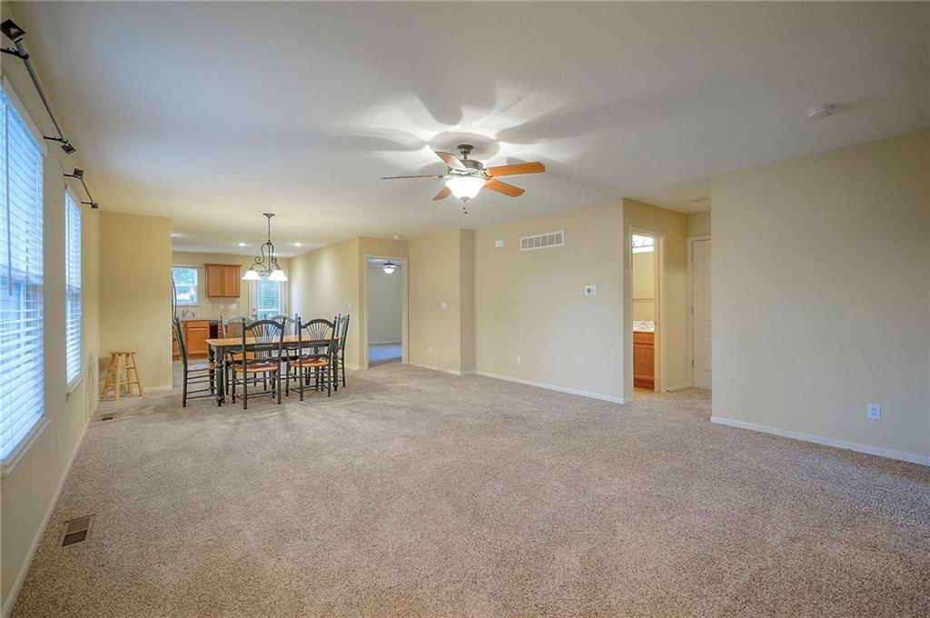 1069 SW Arborway Drive — photo 5