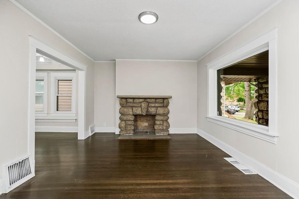 3753 Flora Avenue — photo 6