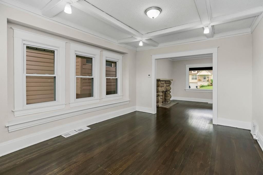 3753 Flora Avenue — photo 7