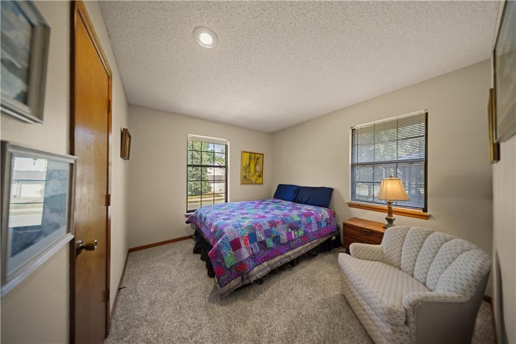 1236 NE Florence Avenue — photo 23