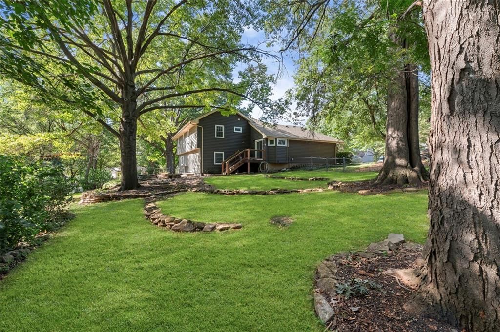 10713 W 98th Terrace — photo 38