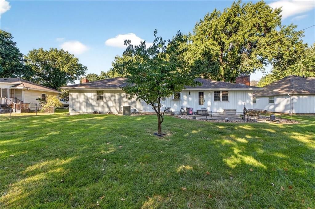 807 NE Balboa Street — photo 39
