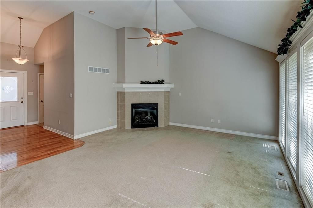 1203 Lakeview Drive — photo 3