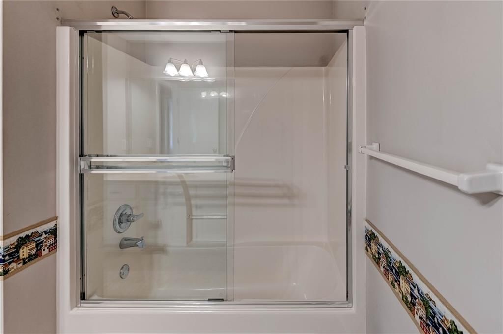 1203 Lakeview Drive — photo 33