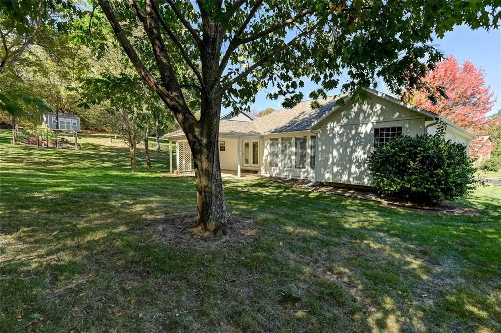 1203 Lakeview Drive — photo 48
