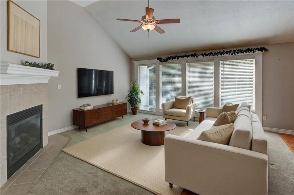 1203 Lakeview Drive — photo 9