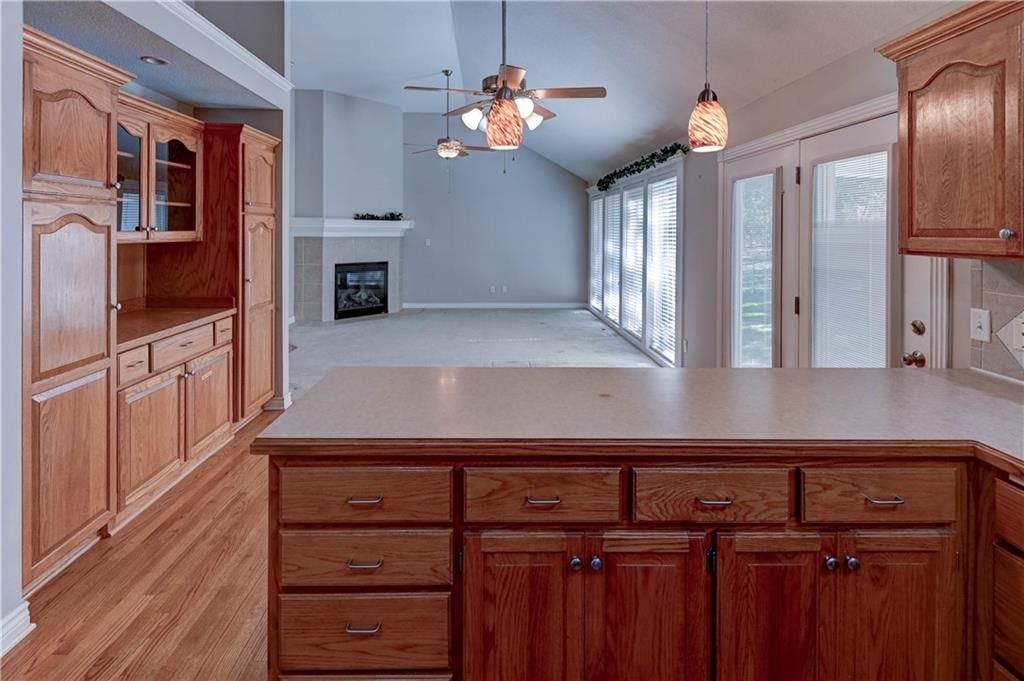 1203 Lakeview Drive — photo 10