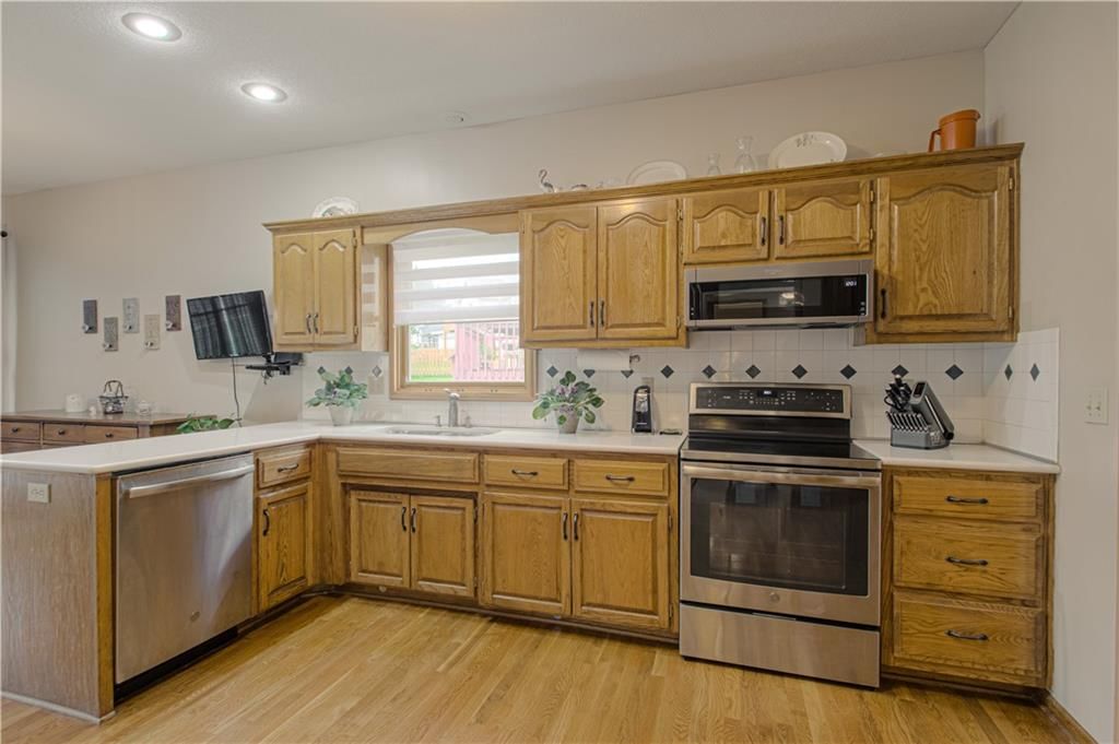 7611 NW 74th Street — photo 3