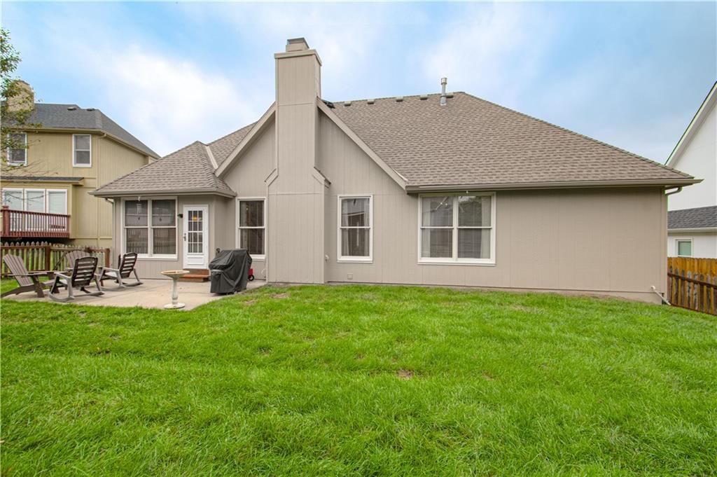 7611 NW 74th Street — photo 33