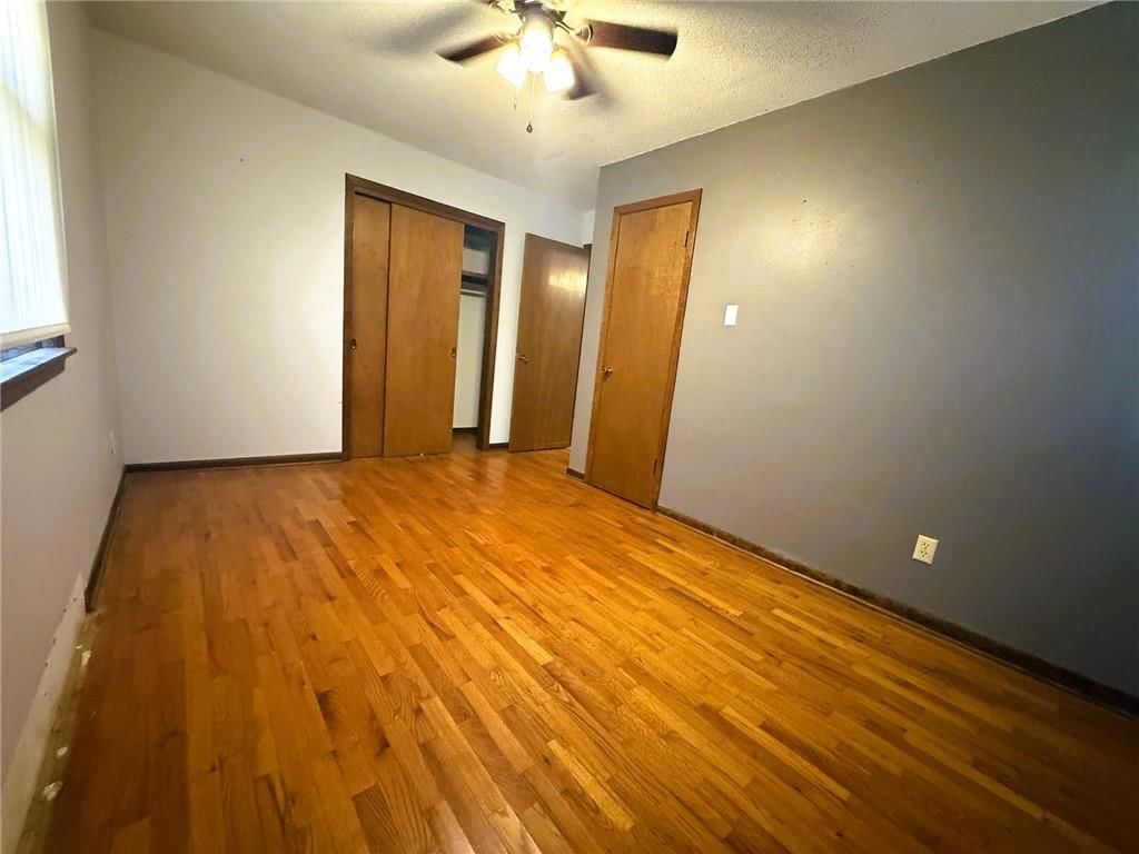 406 W George Street — photo 13