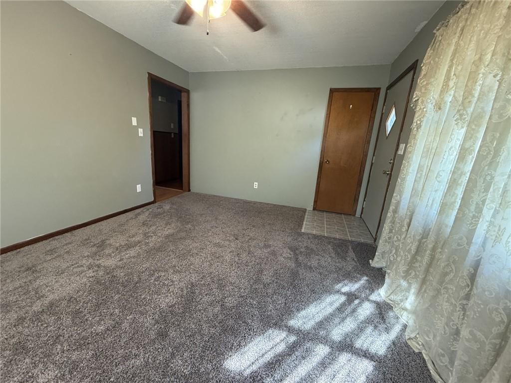 406 W George Street — photo 8