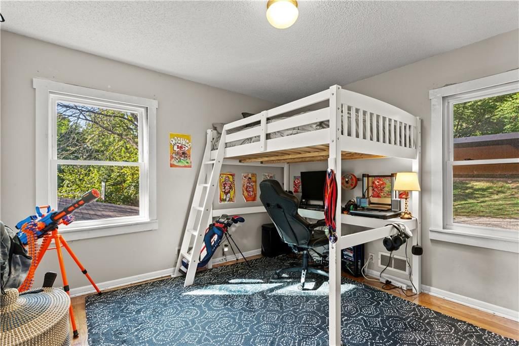 2908 S Broadway Street — photo 15