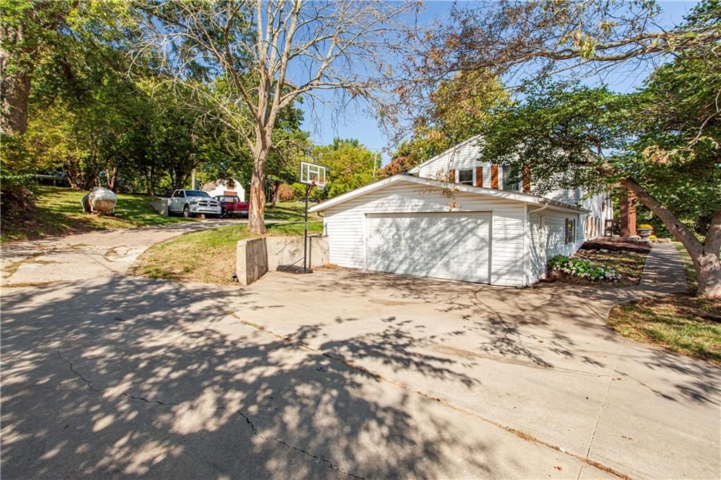 2908 S Broadway Street — photo 25