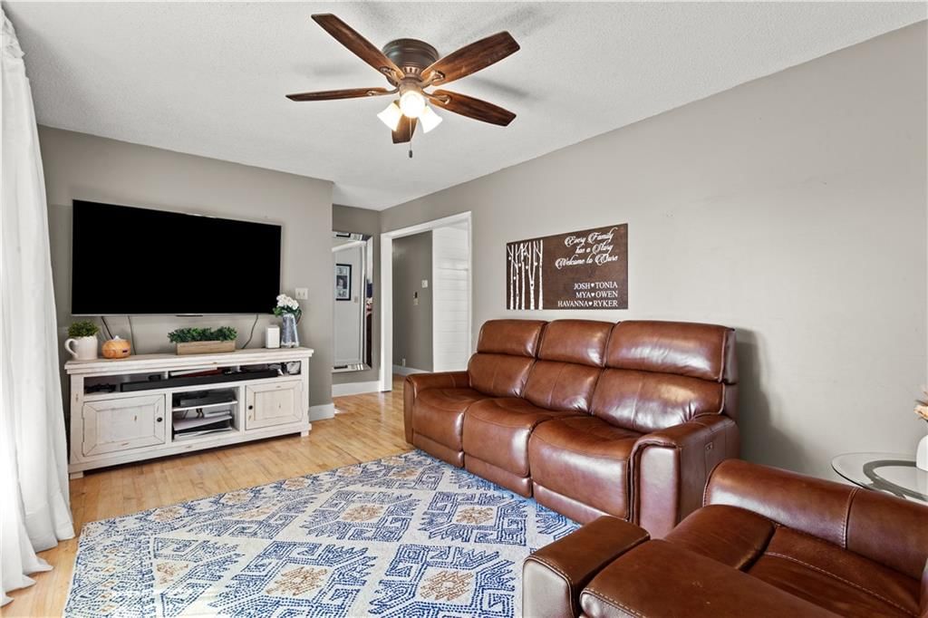 2908 S Broadway Street — photo 10