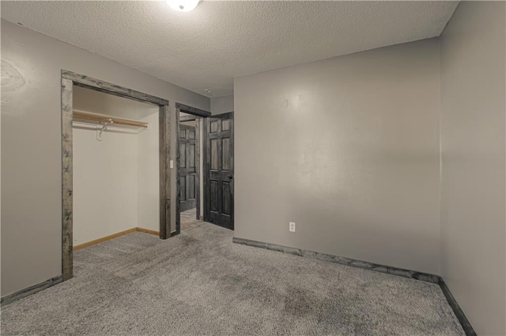 416 E Marion Street — photo 18