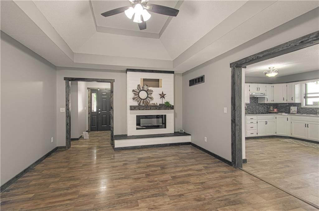 416 E Marion Street — photo 6