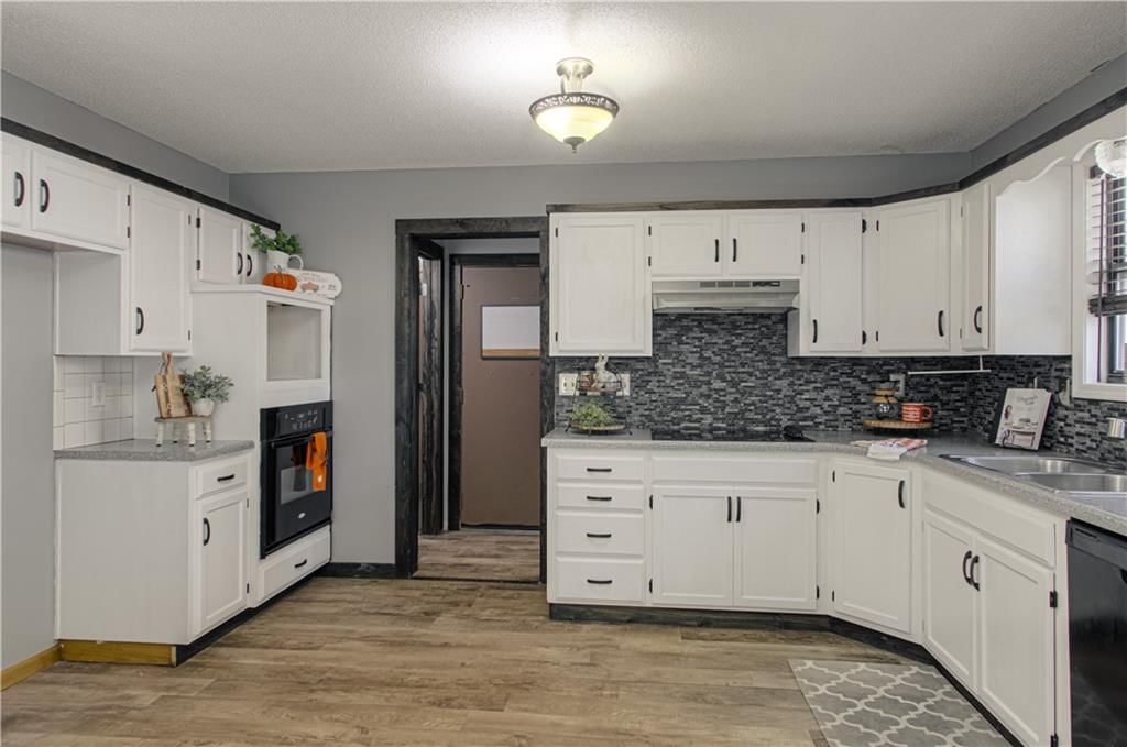 416 E Marion Street — photo 9