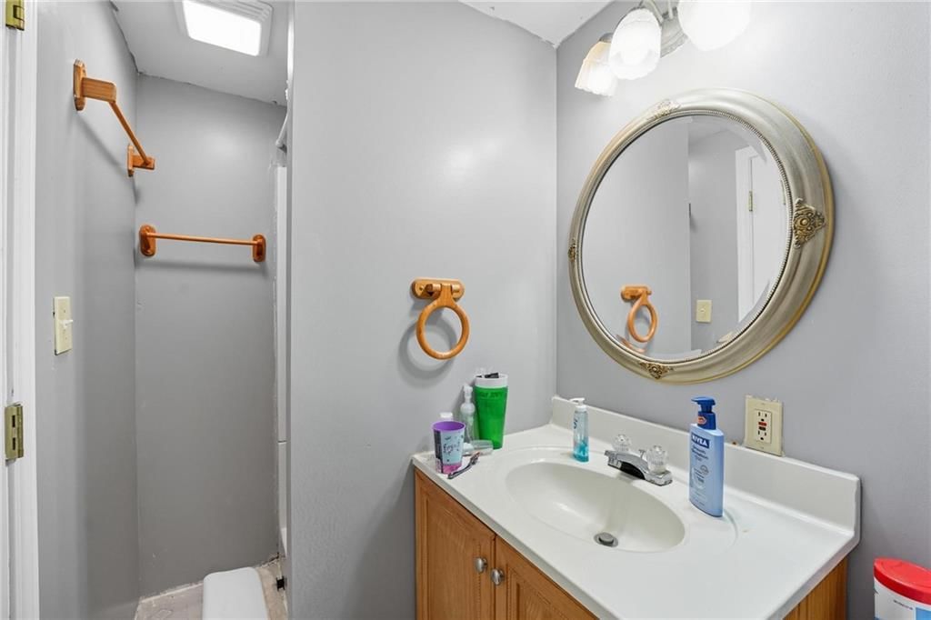 209 Cross Creek Drive — photo 25