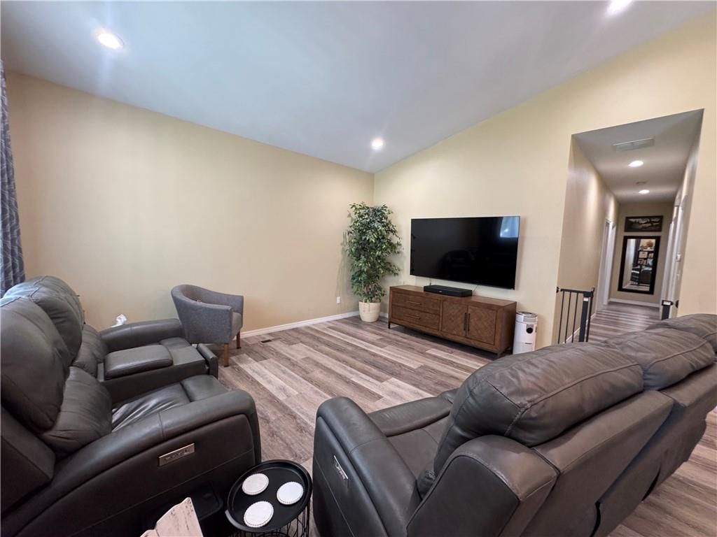 104 S Jefferson Street — photo 10