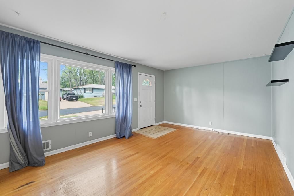 907 SW Lea Drive — photo 4
