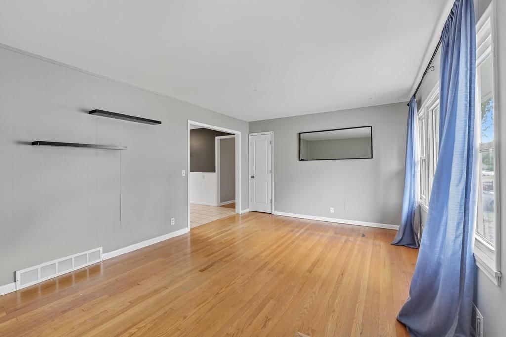 907 SW Lea Drive — photo 5
