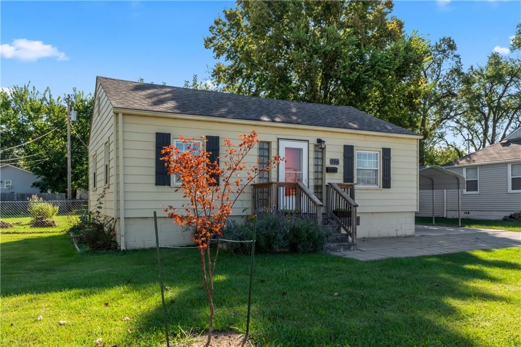 706 S Kansas Avenue — photo 2