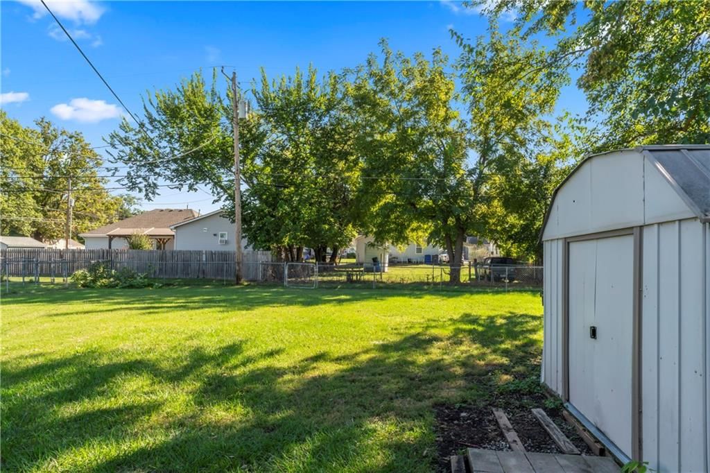 706 S Kansas Avenue — photo 28