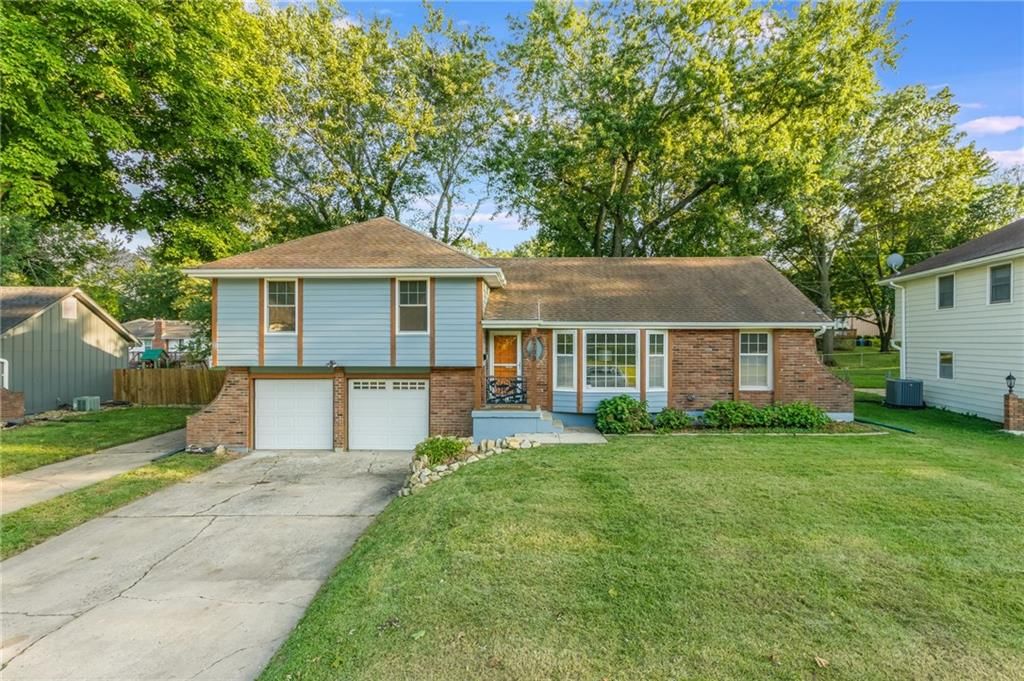 6709 E 126th Street, Grandview, MO