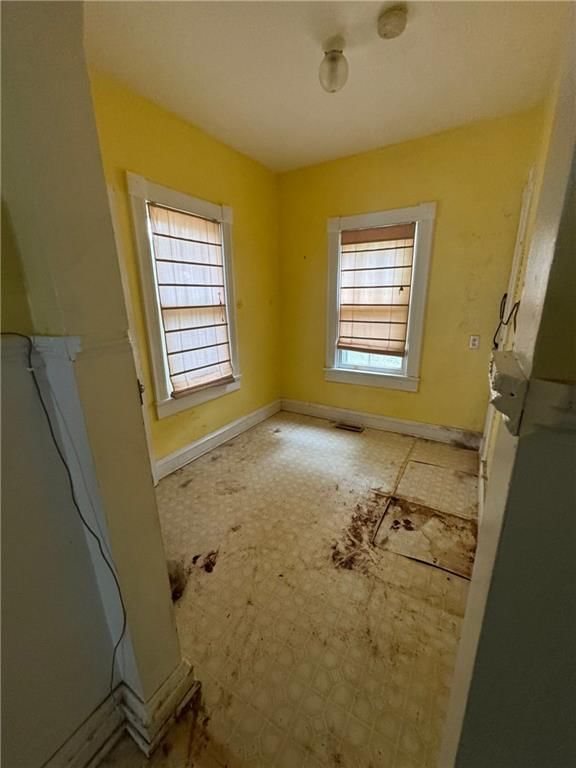 620 Grover Street — photo 7