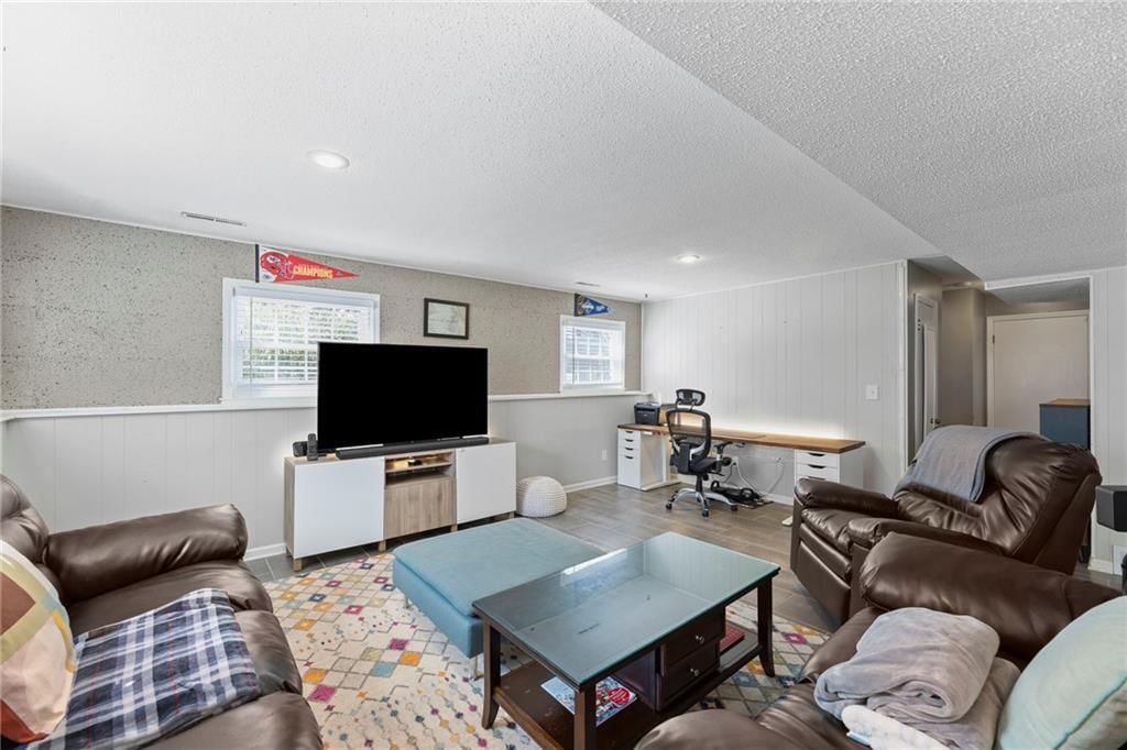 9135 Hayes Drive — photo 25