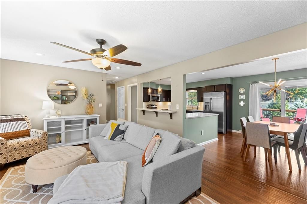 9135 Hayes Drive — photo 8