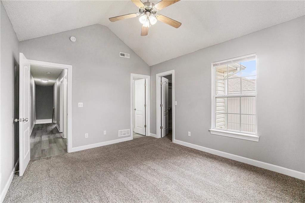 906 SW Peach Tree Lane — photo 17