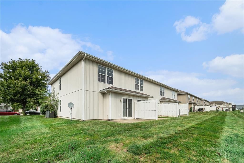 906 SW Peach Tree Lane — photo 24