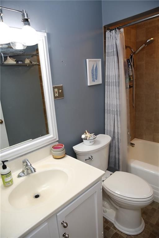 1913 S 39th Street — photo 26