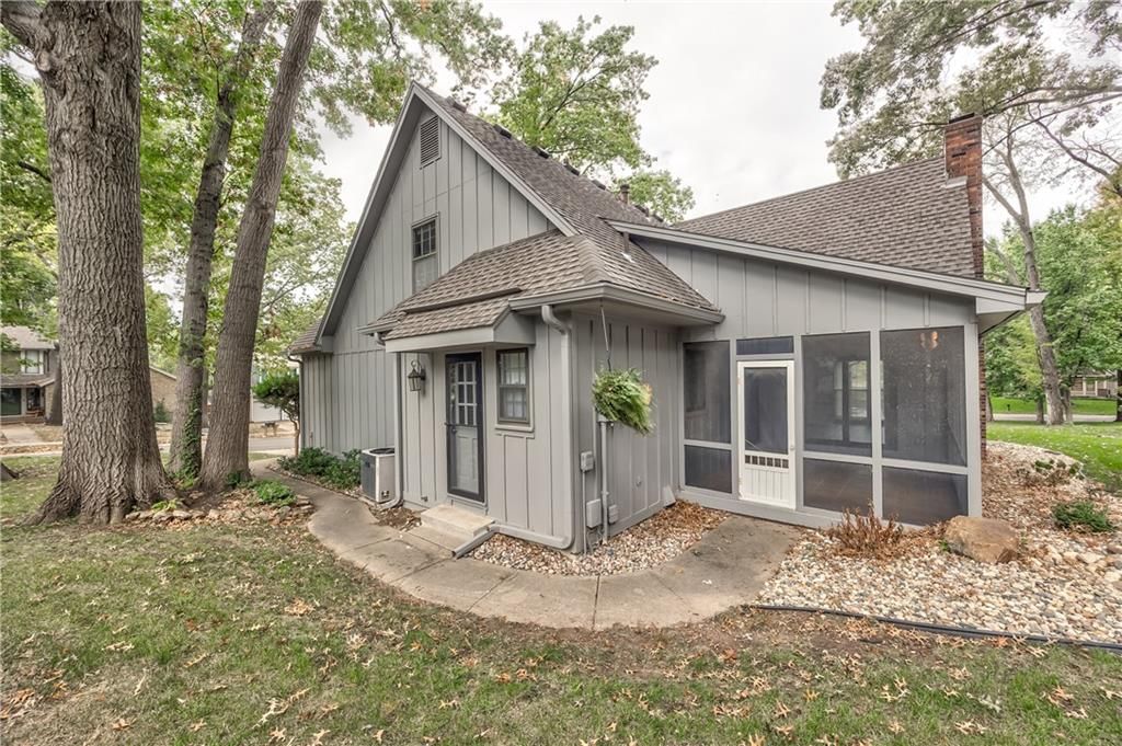 8215 Rosehill Road — photo 33