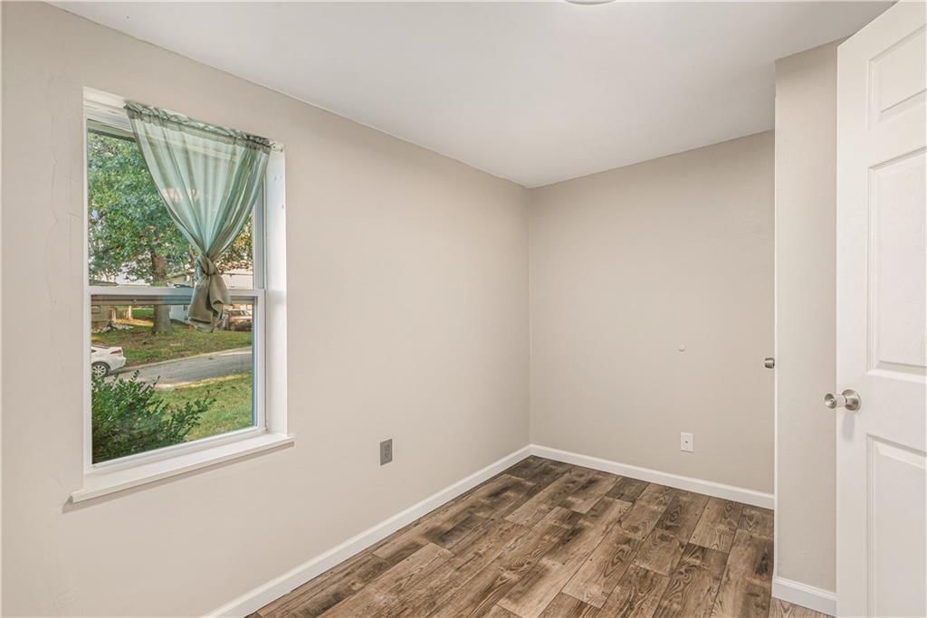 4020 N Spruce Avenue — photo 10