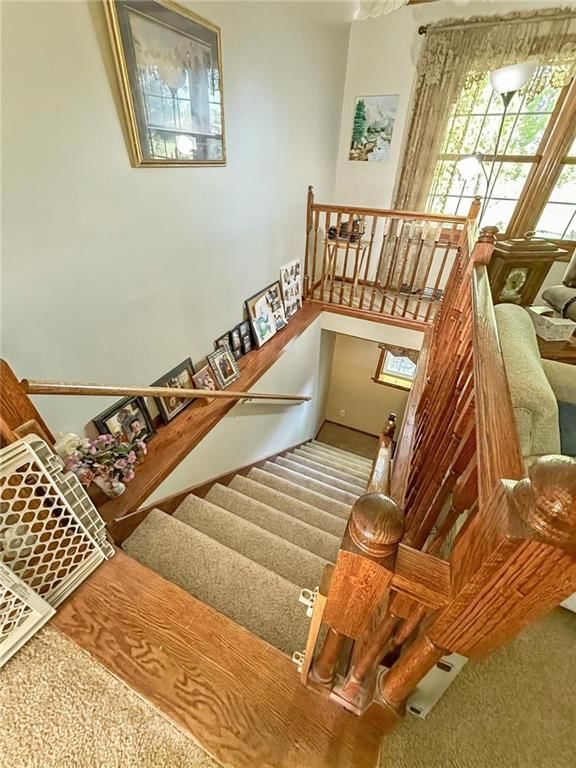 1251 E Crestview Drive — photo 12