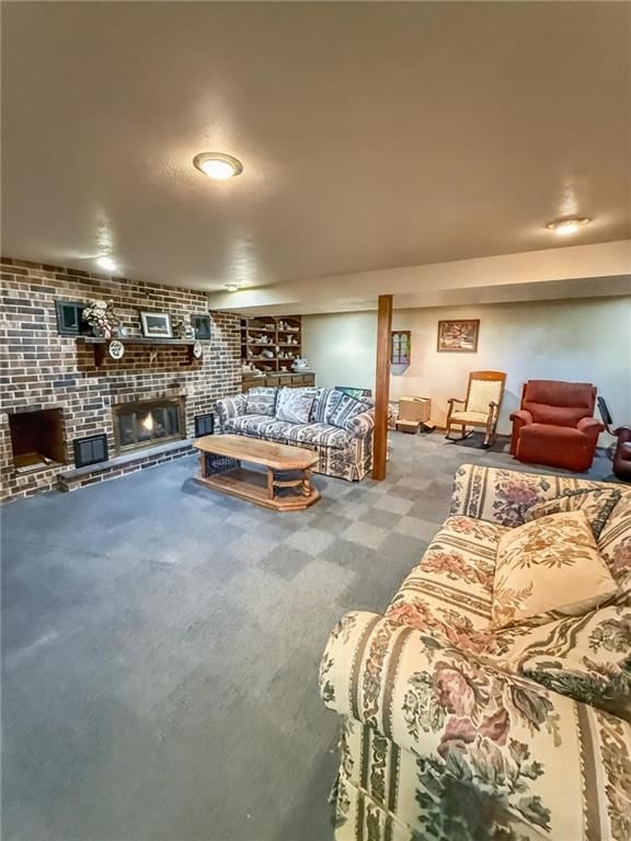 1251 E Crestview Drive — photo 13