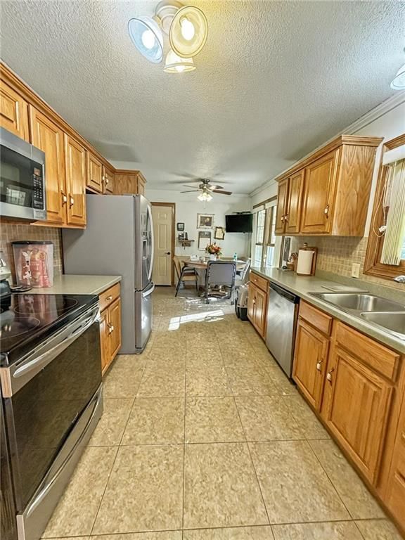 1251 E Crestview Drive — photo 3