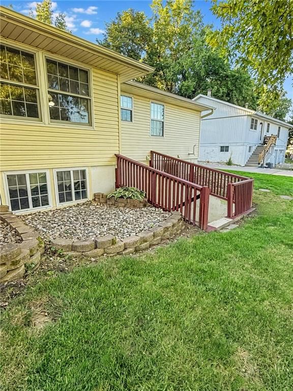 1251 E Crestview Drive — photo 22