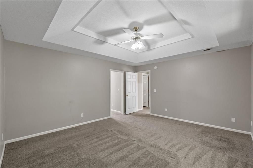 701 NE Hunters Circle — photo 5