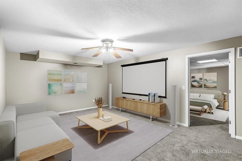 701 NE Hunters Circle — photo 8