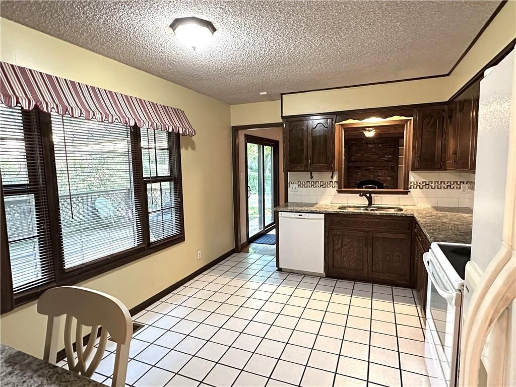 3422 Jardine Terrace — photo 7
