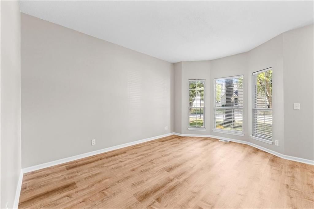 1121 N Julia Street — photo 5