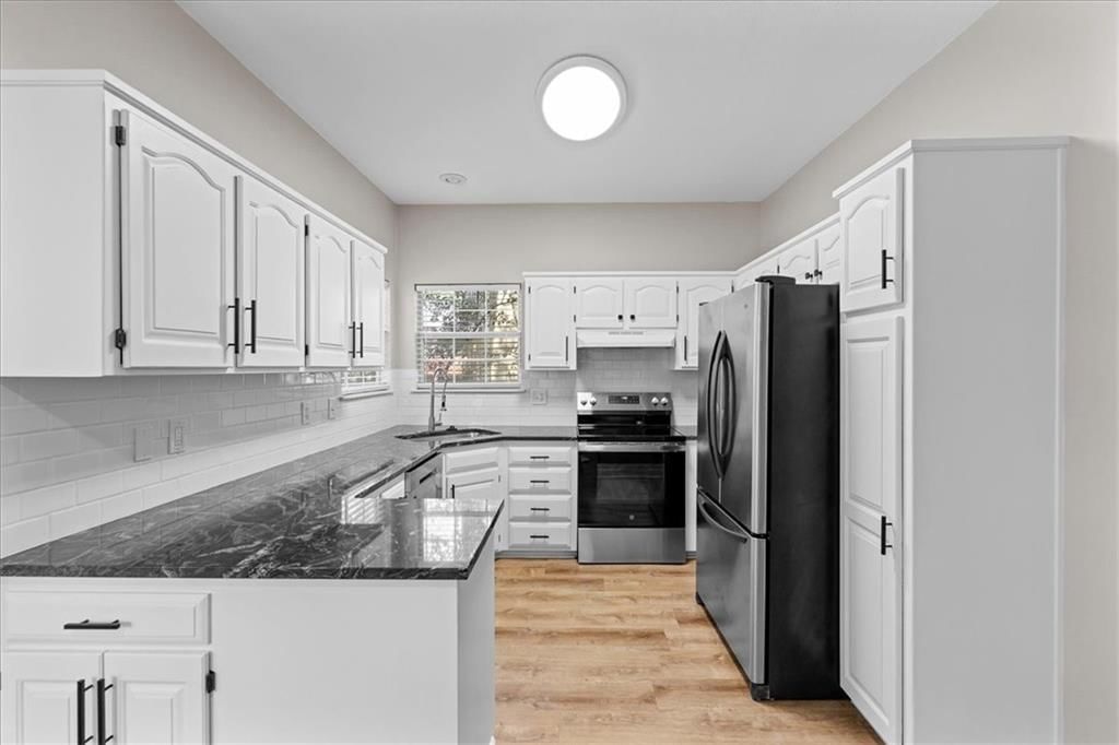1121 N Julia Street — photo 8