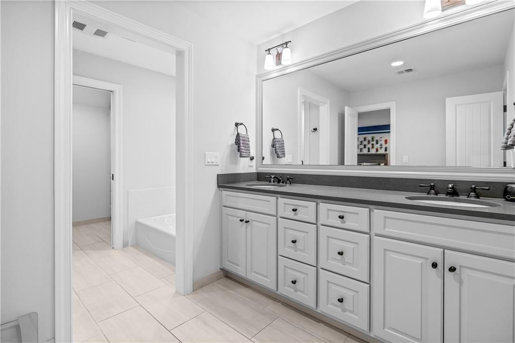 12108 Catalina Street — photo 47
