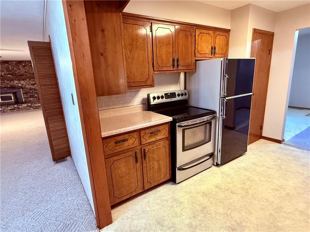 609 Summit Drive — photo 7