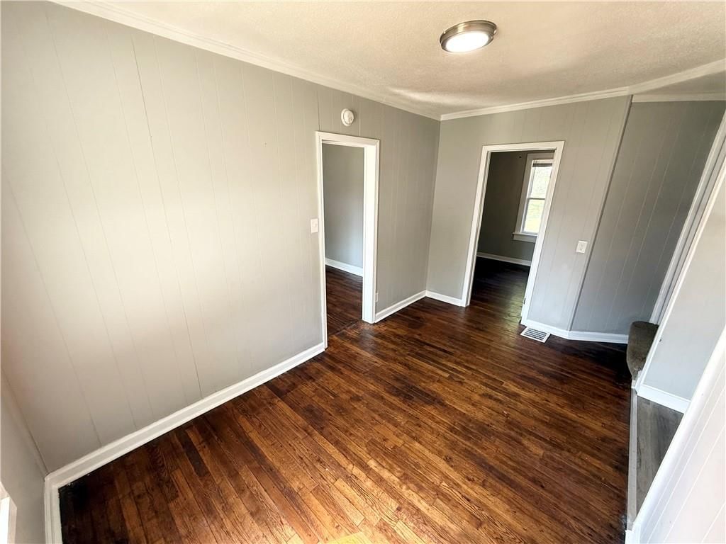 327 S Hunter Street — photo 17